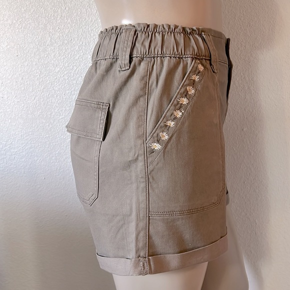 ARIZONA JEAN CO. COLOR TAN FRONT AND BACK POCKETS NWT - Picture 4 of 6